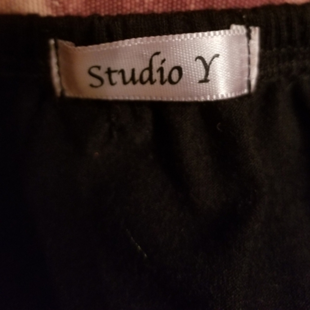 Set Of Two Versatile Tops! - Picture 8 of 8